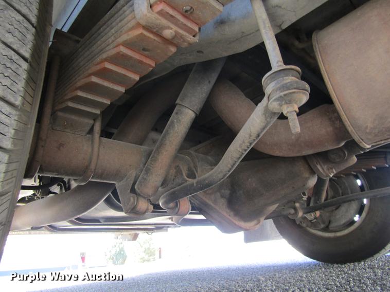 image for item DD5683 2003 Ford Econoline E450 Super Duty ambulance