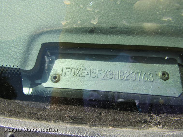 image for item DD5683 2003 Ford Econoline E450 Super Duty ambulance