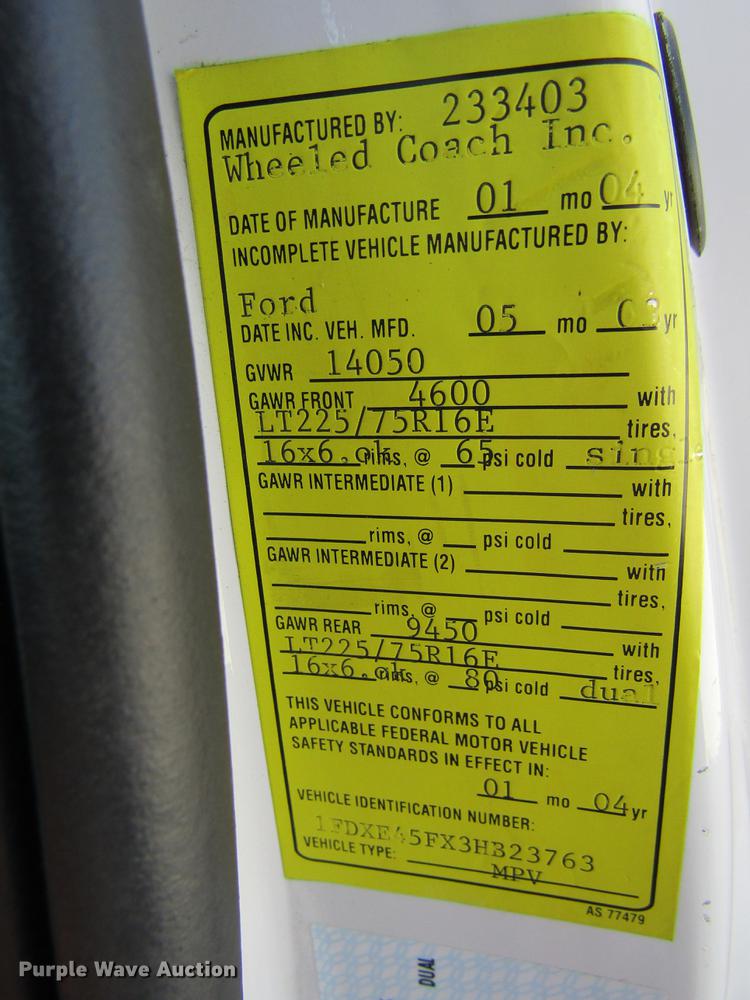 image for item DD5683 2003 Ford Econoline E450 Super Duty ambulance