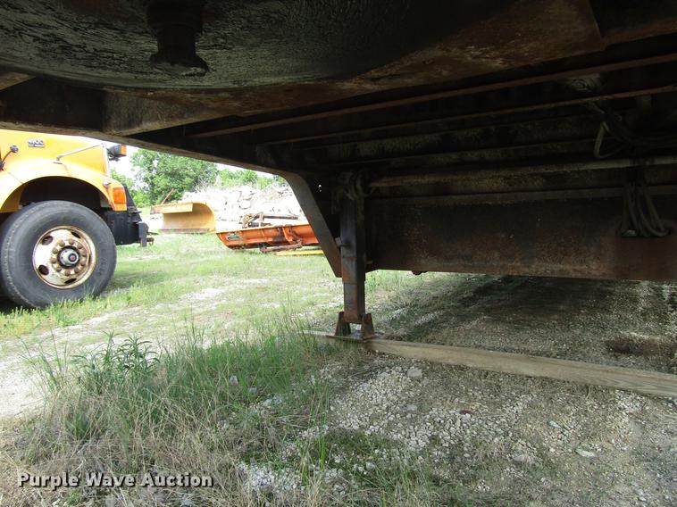 image for item DD7475 1997 Trail-Eze DHT7048 equipment trailer