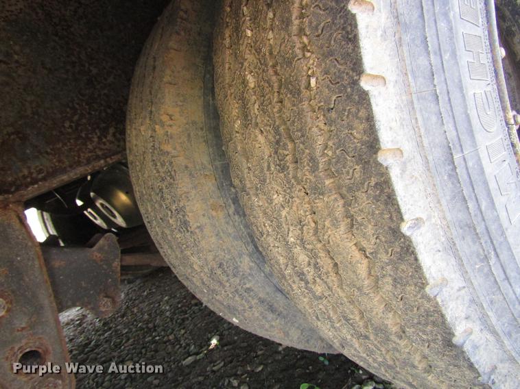 image for item DD7475 1997 Trail-Eze DHT7048 equipment trailer