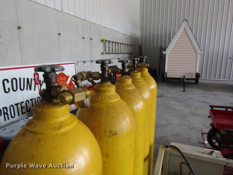 image for item DD8428 SBA UE1 filling station