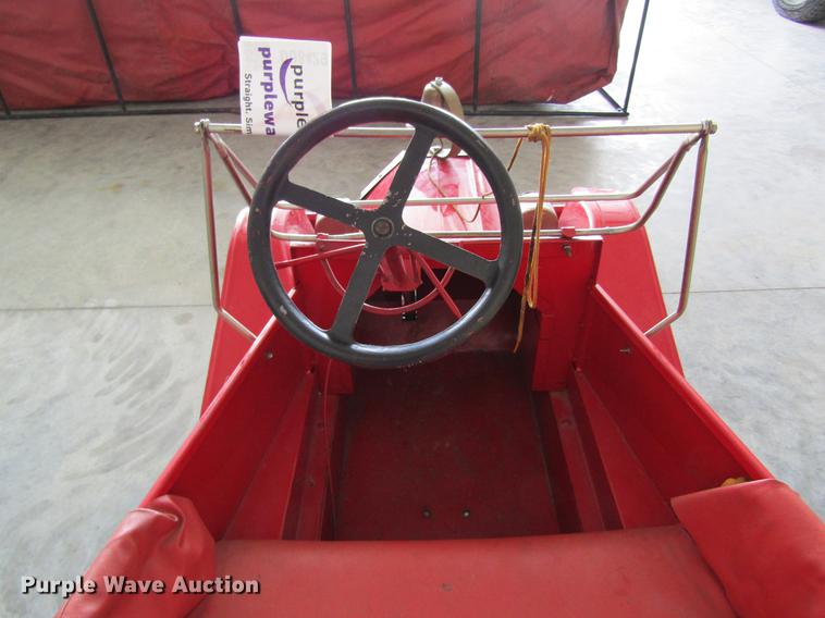 image for item DD8429 Miniature fire truck