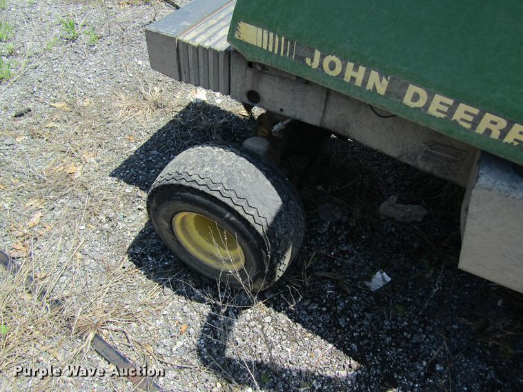 image for item DD8462 1998 John Deere F1145 lawn mower