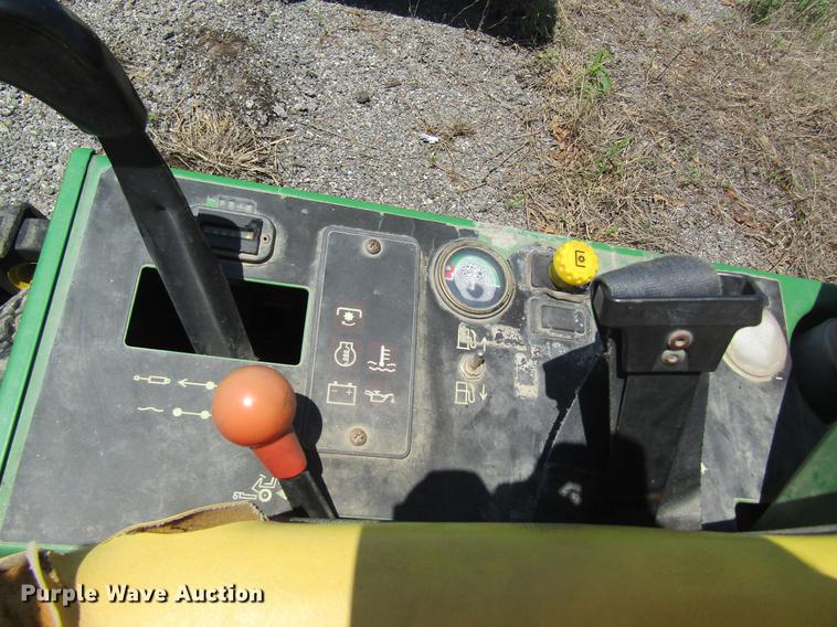 image for item DD8462 1998 John Deere F1145 lawn mower