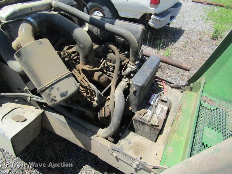 image for item DD8462 1998 John Deere F1145 lawn mower