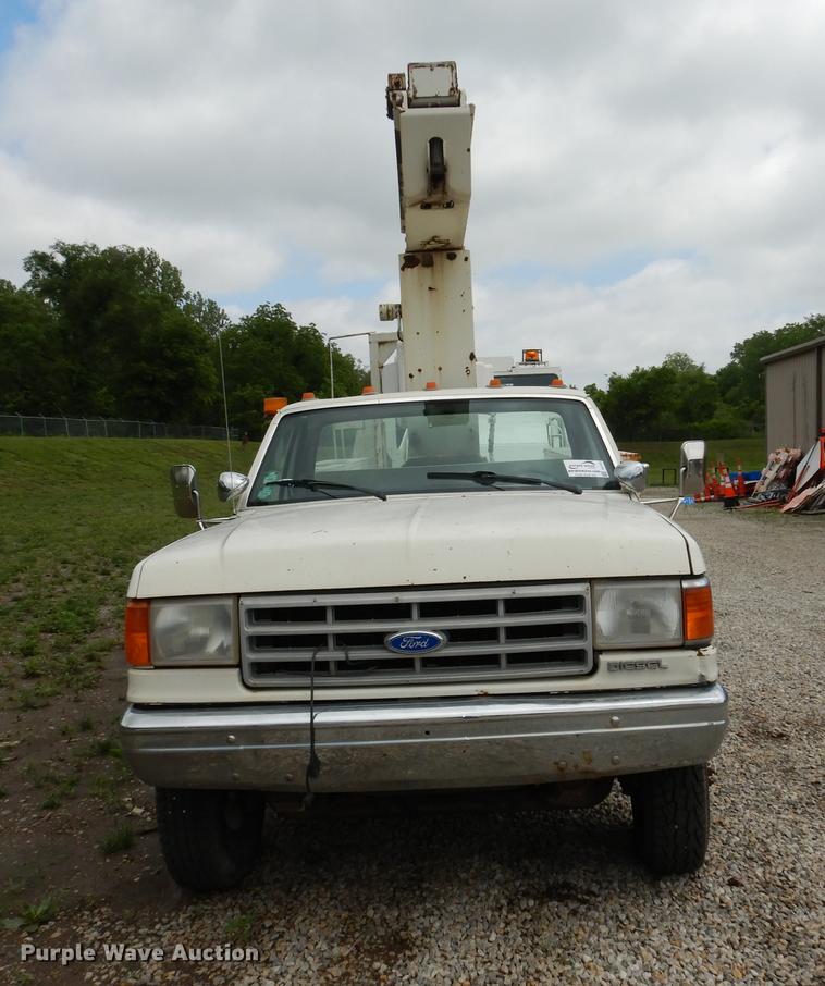 image for item DE1732 1991 Ford F450 Super Duty bucket truck