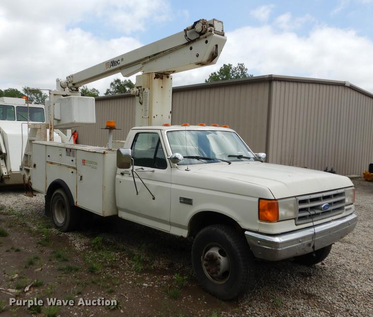 image for item DE1732 1991 Ford F450 Super Duty bucket truck