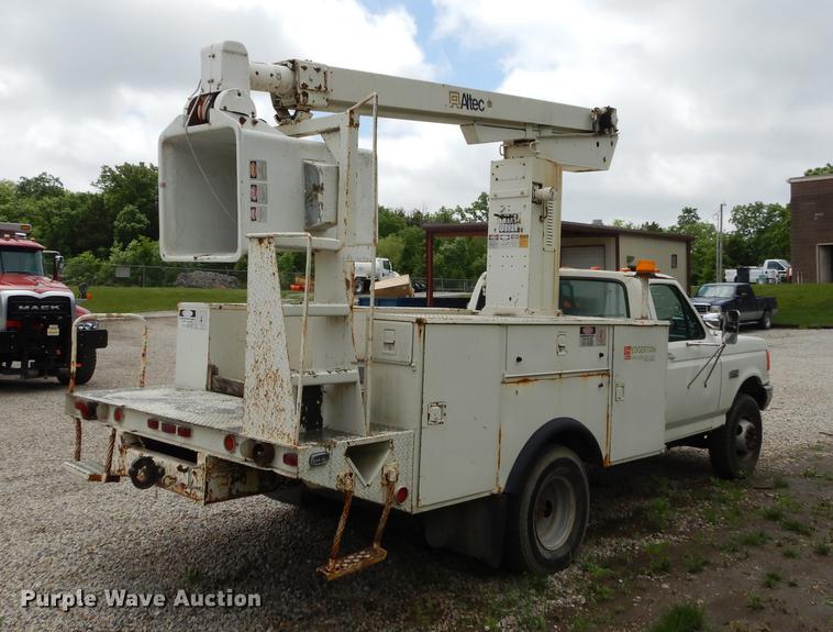 image for item DE1732 1991 Ford F450 Super Duty bucket truck