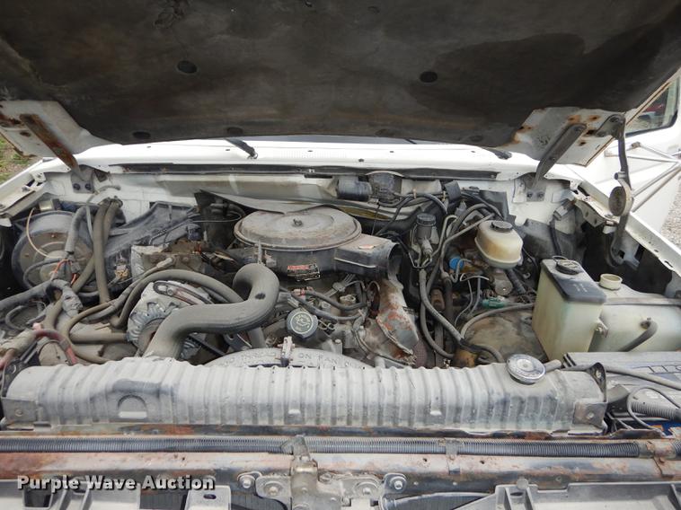 image for item DE1732 1991 Ford F450 Super Duty bucket truck