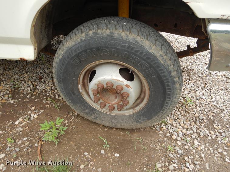 image for item DE1732 1991 Ford F450 Super Duty bucket truck