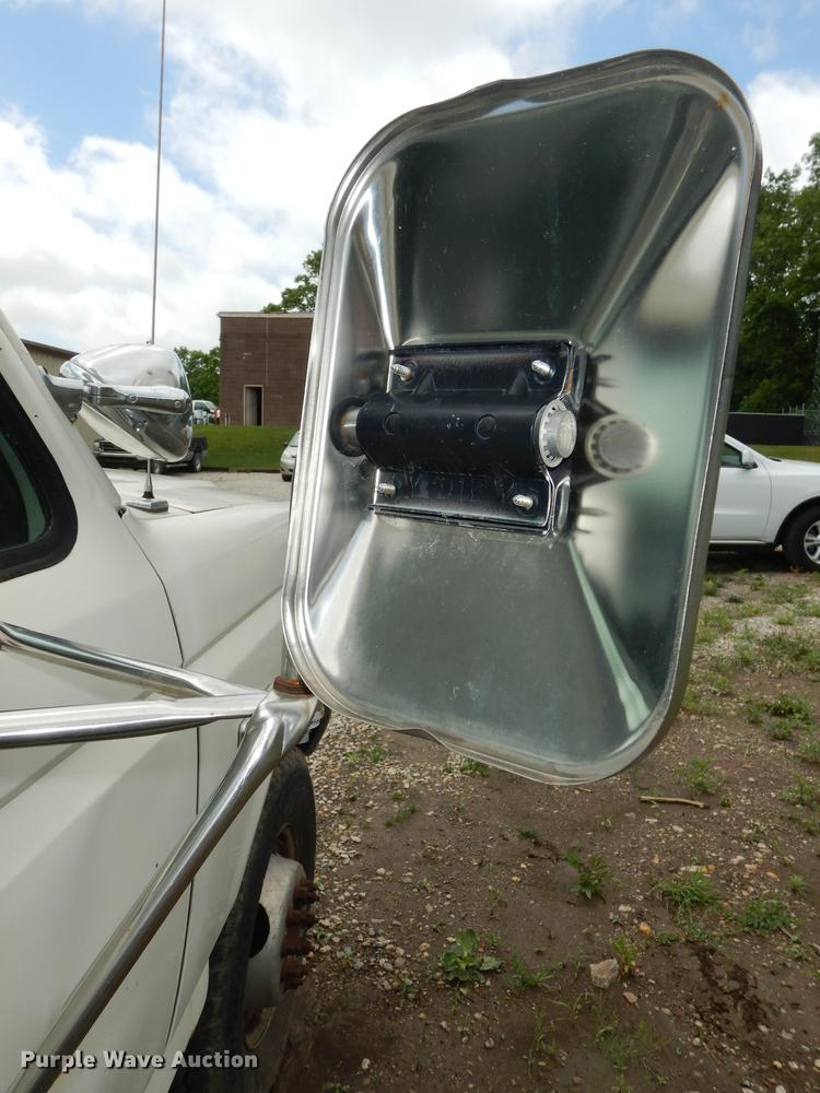 image for item DE1732 1991 Ford F450 Super Duty bucket truck