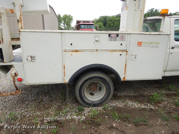 image for item DE1732 1991 Ford F450 Super Duty bucket truck