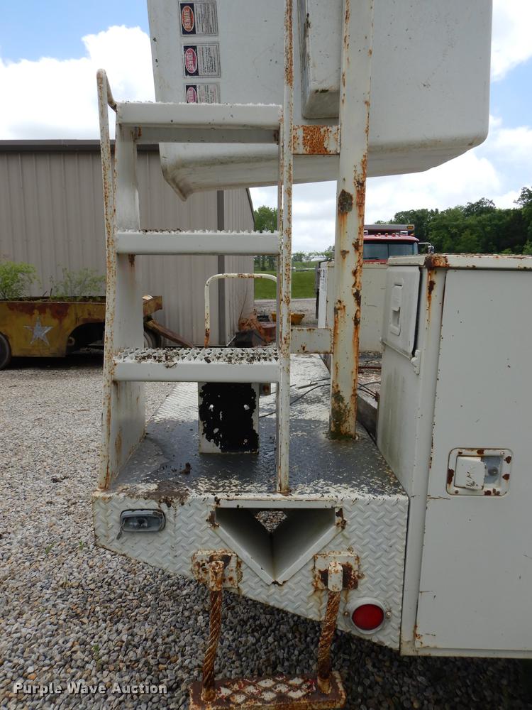 image for item DE1732 1991 Ford F450 Super Duty bucket truck