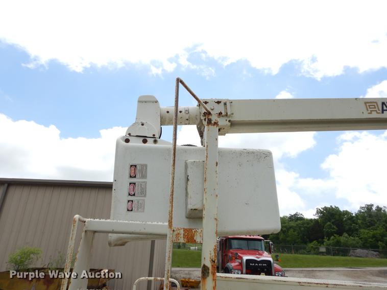 image for item DE1732 1991 Ford F450 Super Duty bucket truck