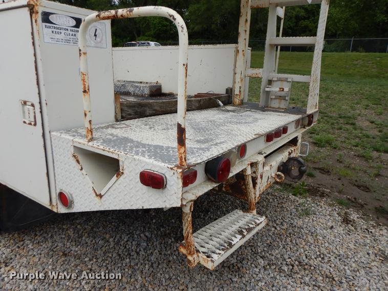 image for item DE1732 1991 Ford F450 Super Duty bucket truck
