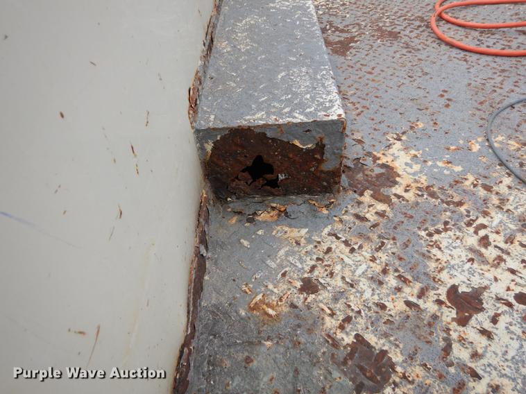 image for item DE1732 1991 Ford F450 Super Duty bucket truck