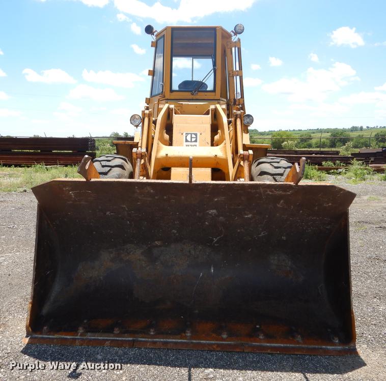 image for item DE1789 1973 Caterpillar 930 wheel loader
