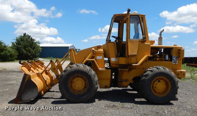 image for item DE1789 1973 Caterpillar 930 wheel loader