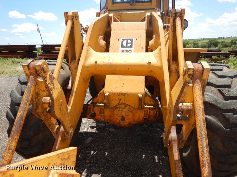 image for item DE1789 1973 Caterpillar 930 wheel loader