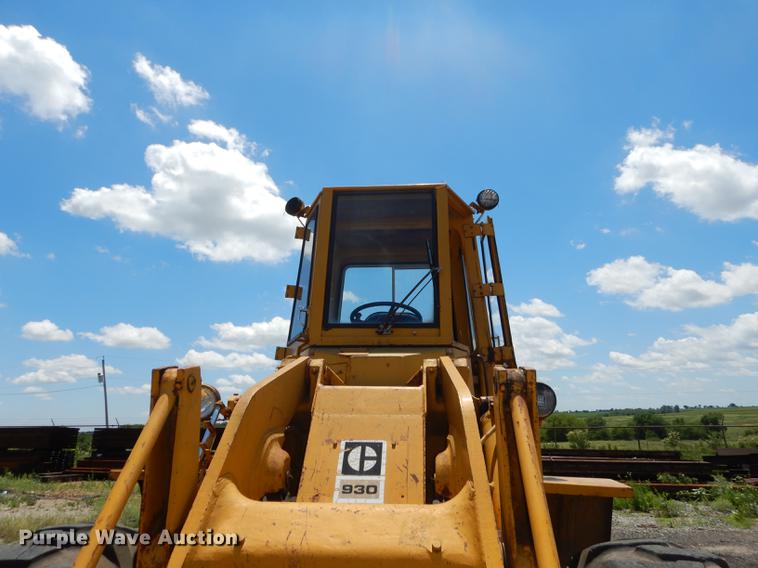 image for item DE1789 1973 Caterpillar 930 wheel loader