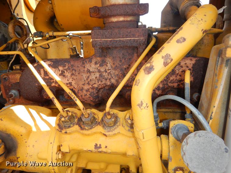 image for item DE1789 1973 Caterpillar 930 wheel loader