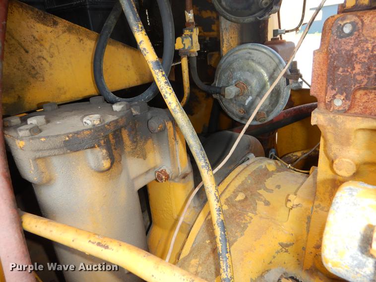 image for item DE1789 1973 Caterpillar 930 wheel loader