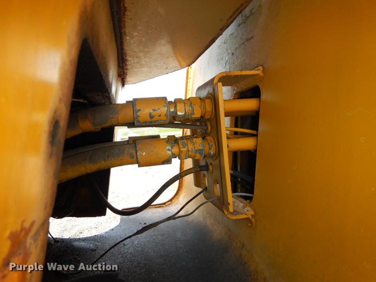 image for item DE1789 1973 Caterpillar 930 wheel loader