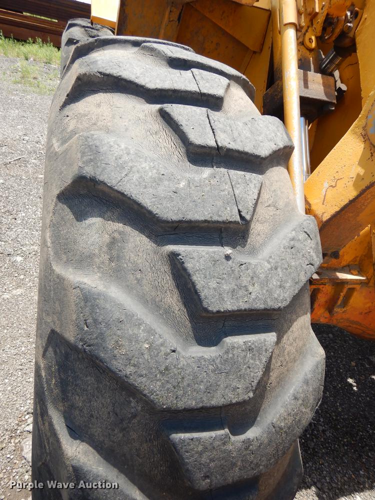 image for item DE1789 1973 Caterpillar 930 wheel loader