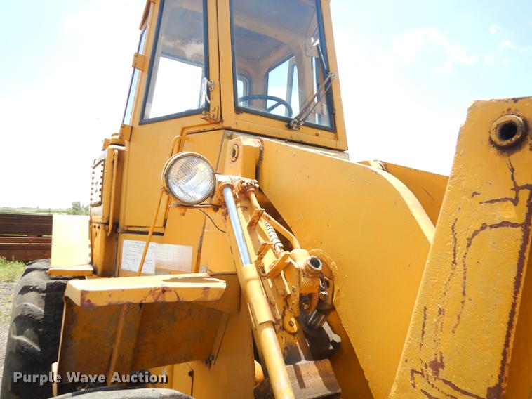 image for item DE1789 1973 Caterpillar 930 wheel loader