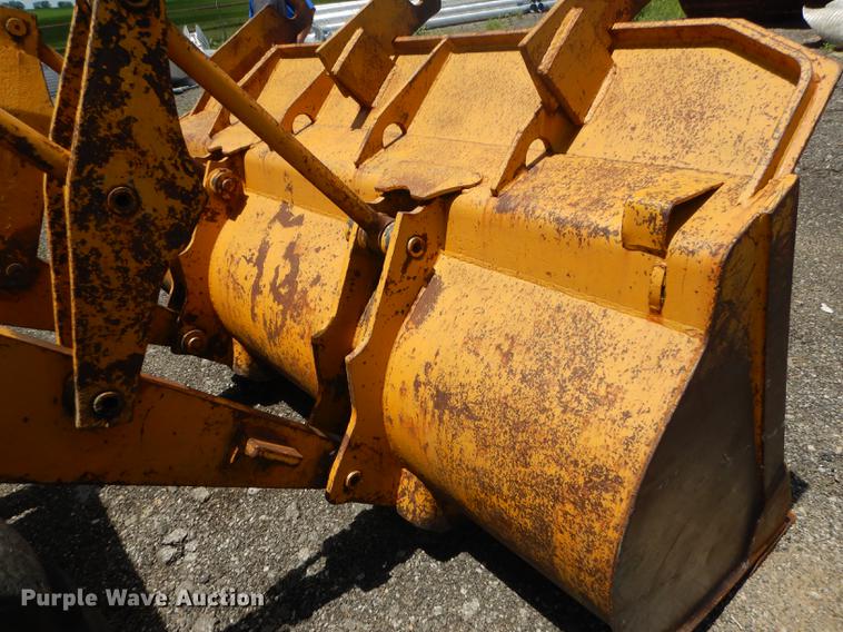 image for item DE1789 1973 Caterpillar 930 wheel loader
