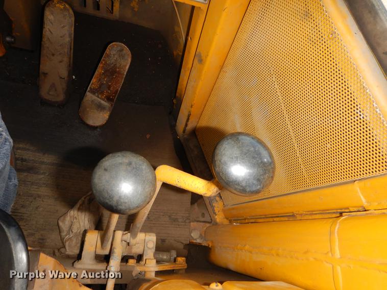 image for item DE1789 1973 Caterpillar 930 wheel loader