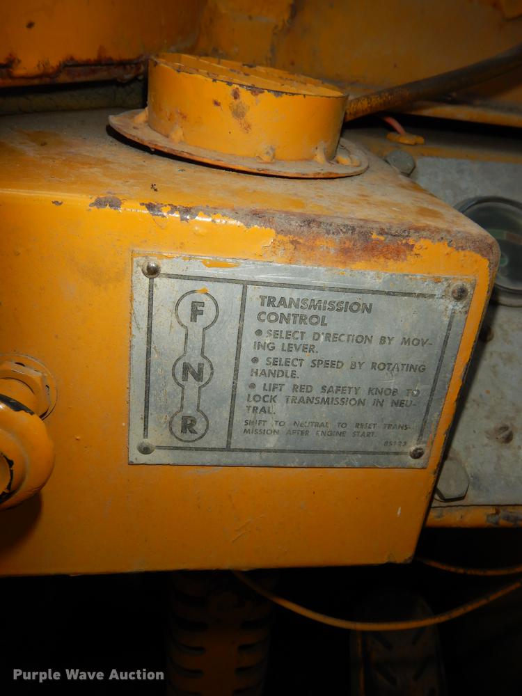 image for item DE1789 1973 Caterpillar 930 wheel loader