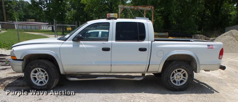 image for item DE3668 2003 Dodge Dakota SLT Quad Cab pickup truck