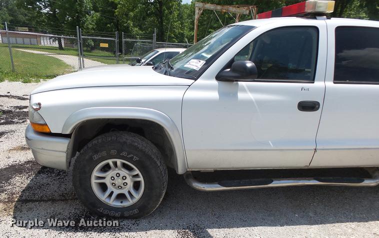 image for item DE3668 2003 Dodge Dakota SLT Quad Cab pickup truck