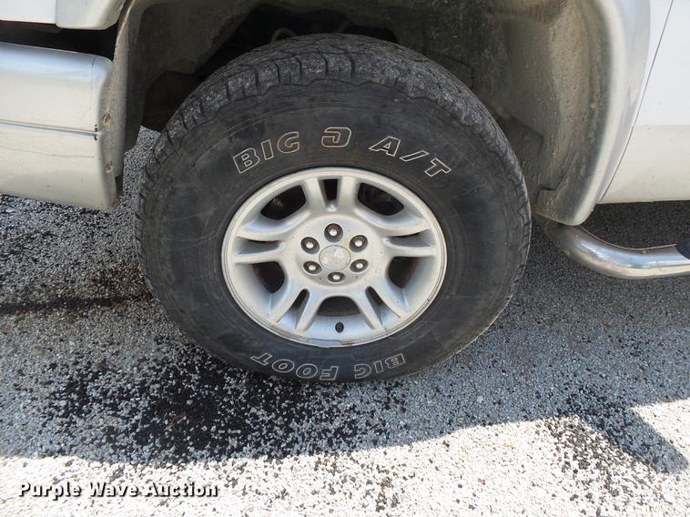 image for item DE3668 2003 Dodge Dakota SLT Quad Cab pickup truck