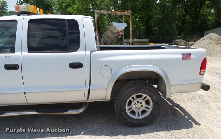 image for item DE3668 2003 Dodge Dakota SLT Quad Cab pickup truck