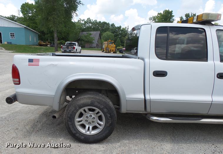 image for item DE3668 2003 Dodge Dakota SLT Quad Cab pickup truck