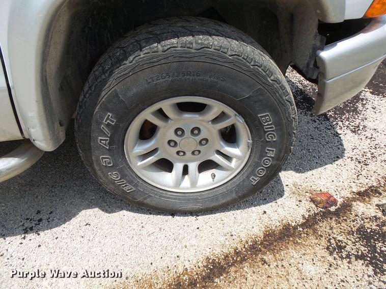 image for item DE3668 2003 Dodge Dakota SLT Quad Cab pickup truck