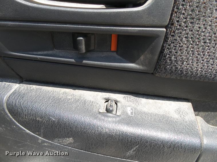 image for item DE3668 2003 Dodge Dakota SLT Quad Cab pickup truck