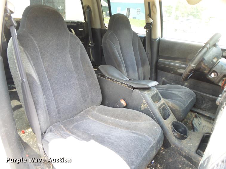 image for item DE3668 2003 Dodge Dakota SLT Quad Cab pickup truck