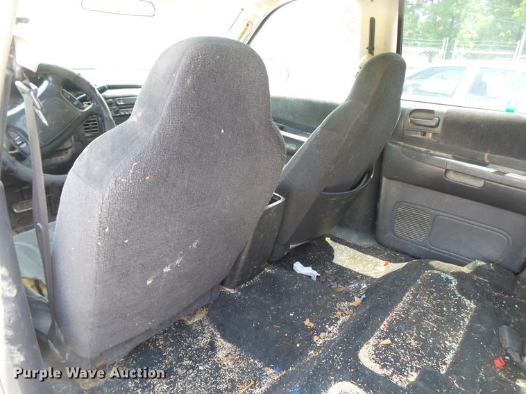 image for item DE3668 2003 Dodge Dakota SLT Quad Cab pickup truck