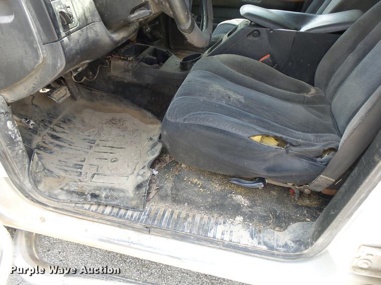 image for item DE3668 2003 Dodge Dakota SLT Quad Cab pickup truck