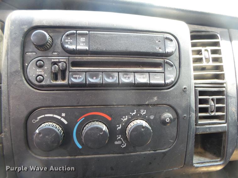 image for item DE3668 2003 Dodge Dakota SLT Quad Cab pickup truck