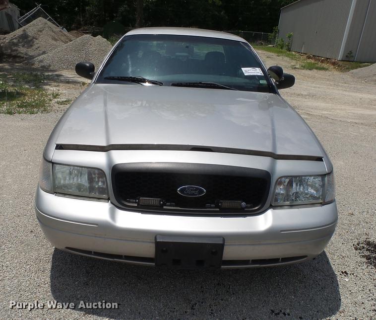 image for item DE3669 2005 Ford Crown Victoria Police Interceptor