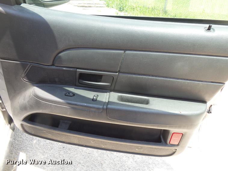 image for item DE3669 2005 Ford Crown Victoria Police Interceptor