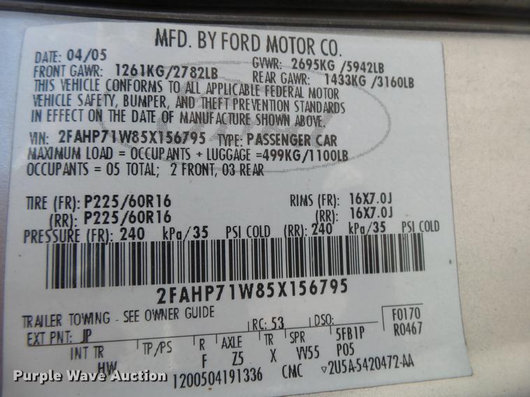 image for item DE3669 2005 Ford Crown Victoria Police Interceptor