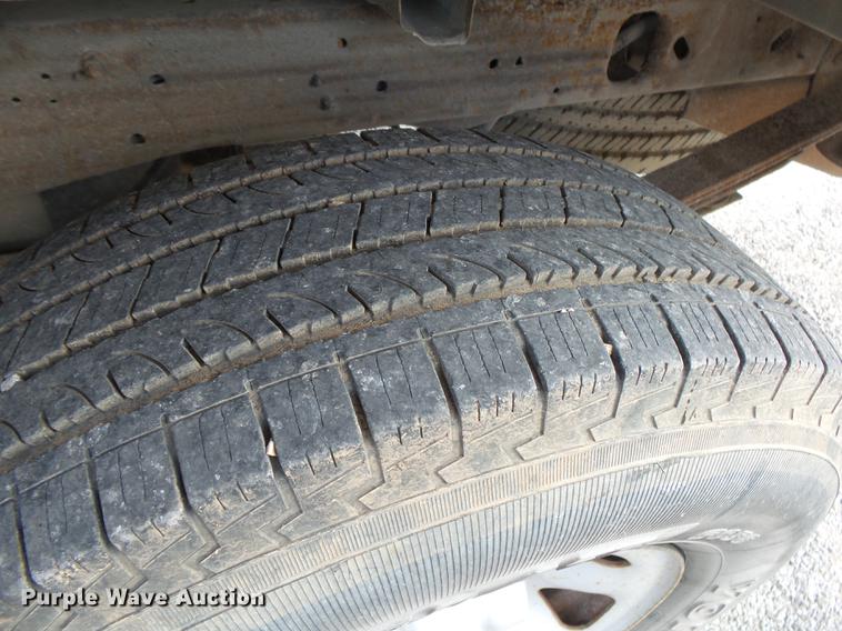 image for item DE3682 1998 Ford F250 pickup truck