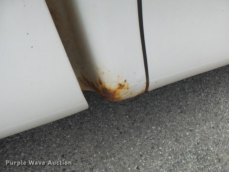 image for item DE3682 1998 Ford F250 pickup truck