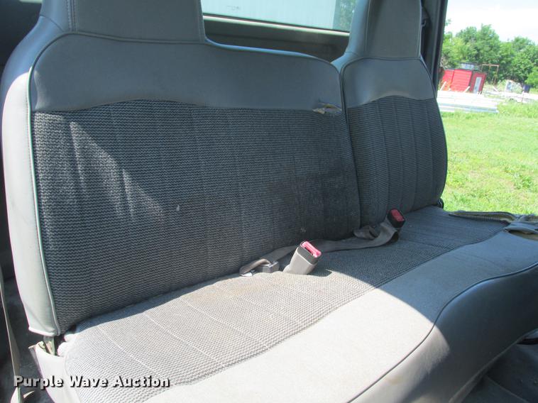 image for item DE3682 1998 Ford F250 pickup truck